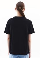 Oversize Pamuklu Tişört ve Wide-Leg Pantolon Kombini