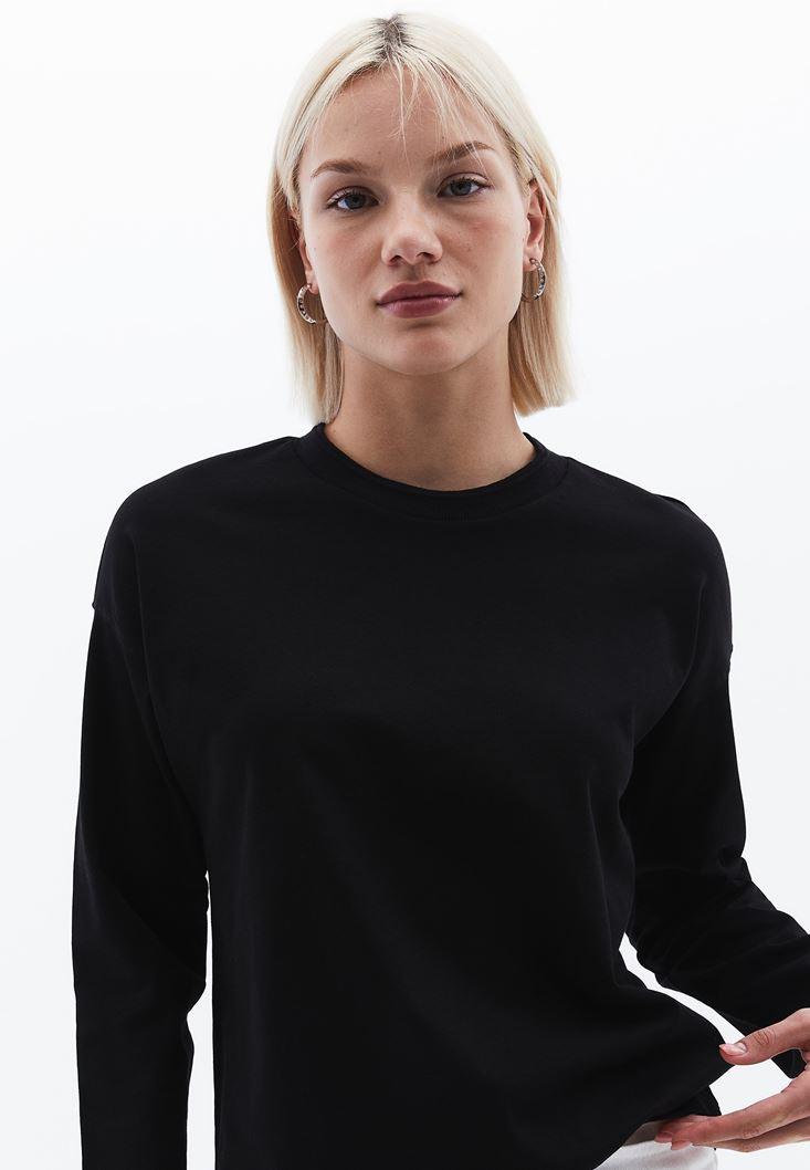 Women Black Cotton Blended Oversize Tshirt