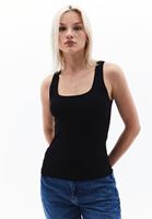 Women Black Square Neck Singlet