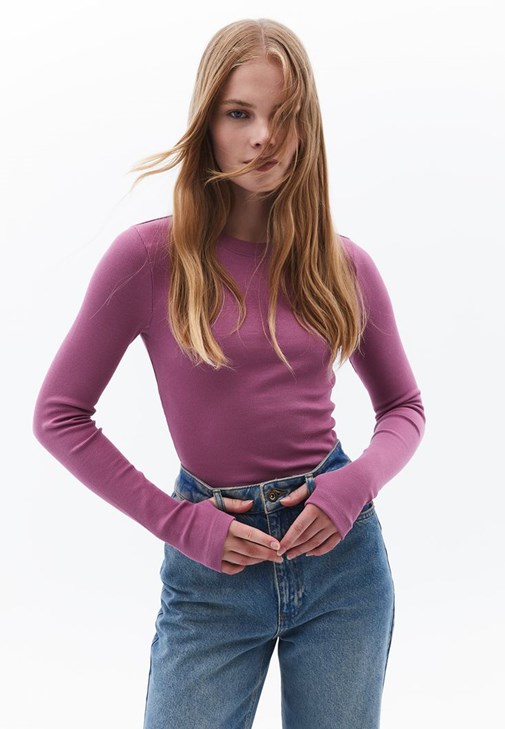 Premium Tişört ve Denim Pantolon Kombini