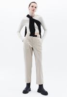 Women Beige Mid Rise Carrot Fit Pants