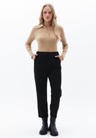 Women Black High Rise Carrot Fit Pants