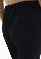 Women Black High Rise Carrot Fit Pants