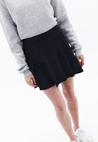 Pileli Etek ve Oversize Sweatshirt Kombini