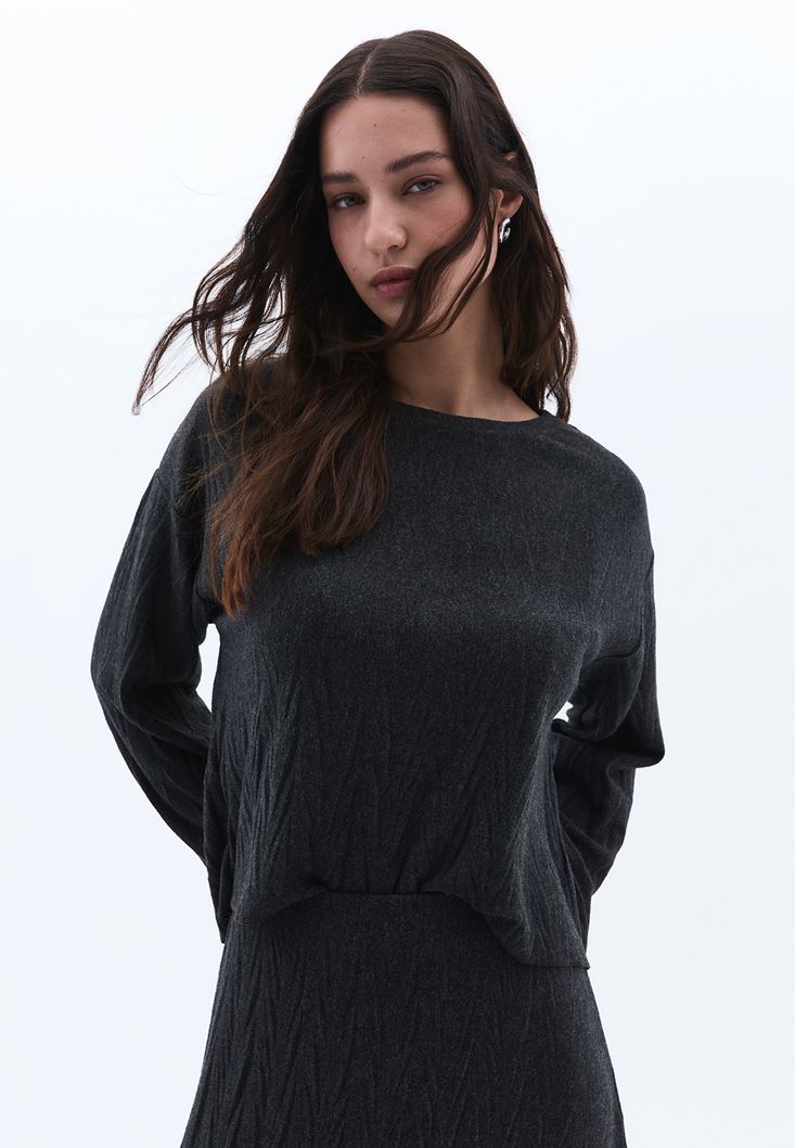 Women Charcoal Grey Boat Neck Oversize Crop Tshirt
