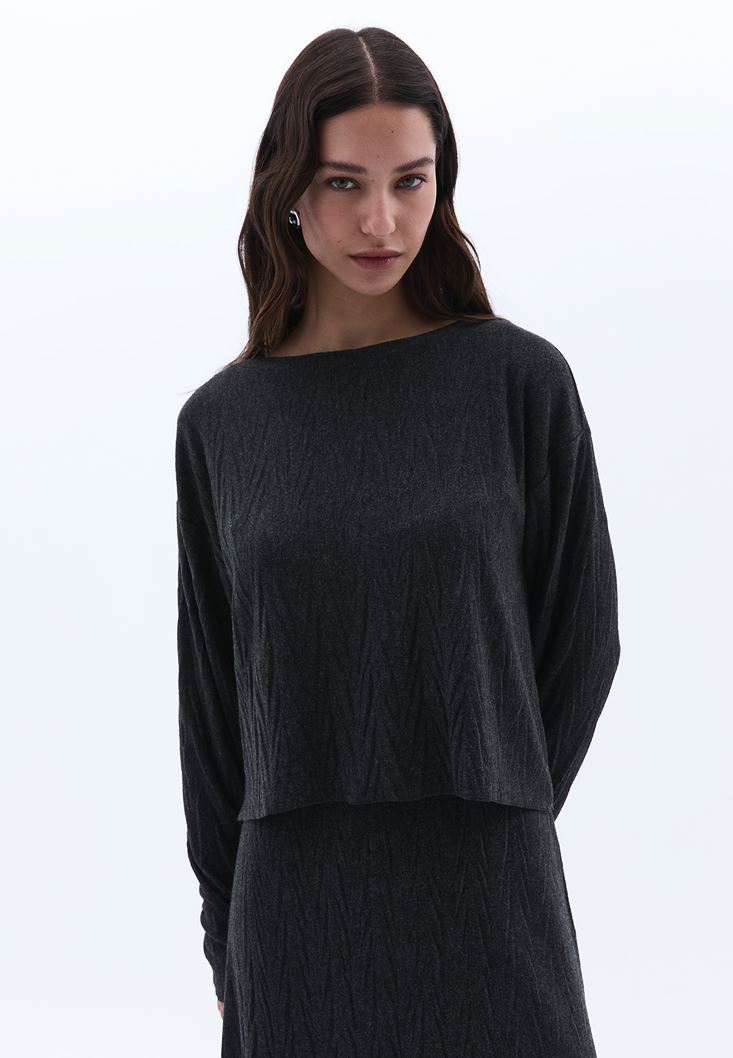 Women Charcoal Grey Boat Neck Oversize Crop Tshirt