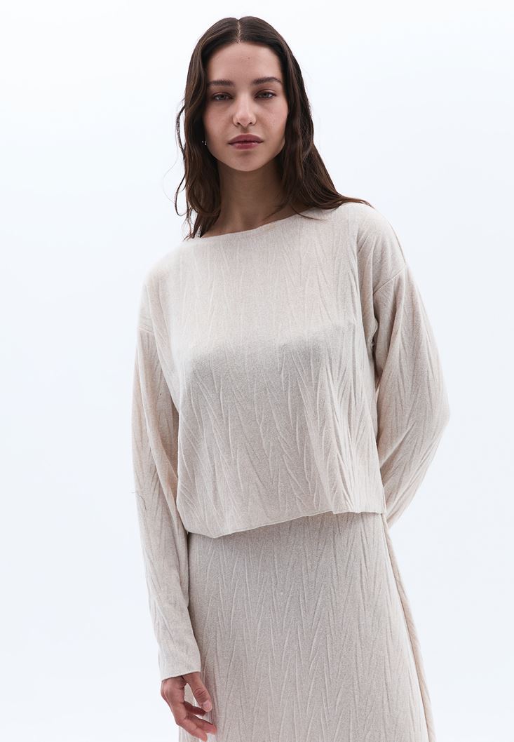 Women Beige Boat Neck Oversize Crop Tshirt