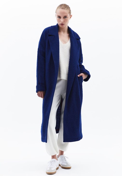 Oversize Kaban ve Straight-Fit Pantolon Kombini