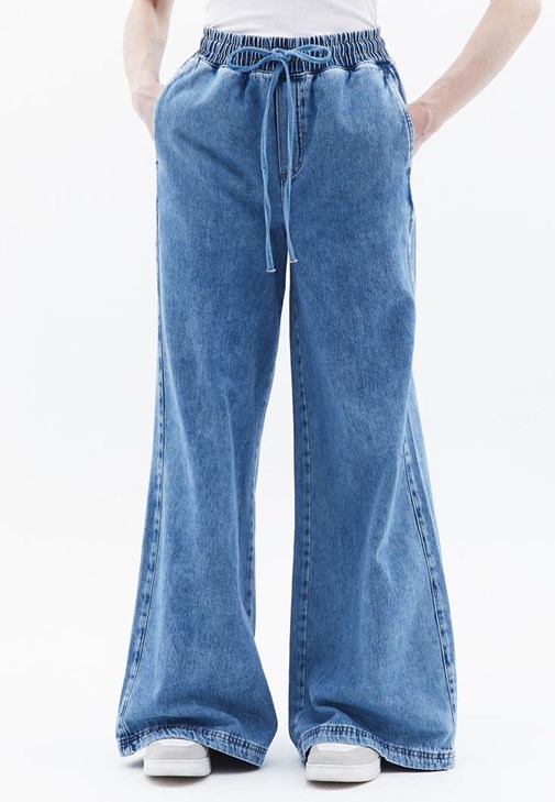 Orta Bel Denim Pantolon ve Atlet Kombini