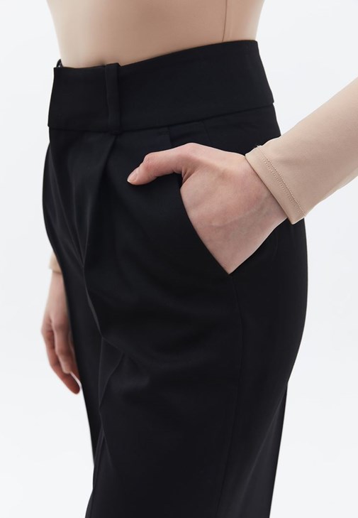 Gömlek Kollu Sweatshirt ve Pantolon Kombini