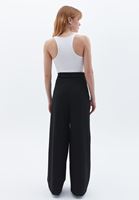 Women Black Mid Rise Straight Fit Pants