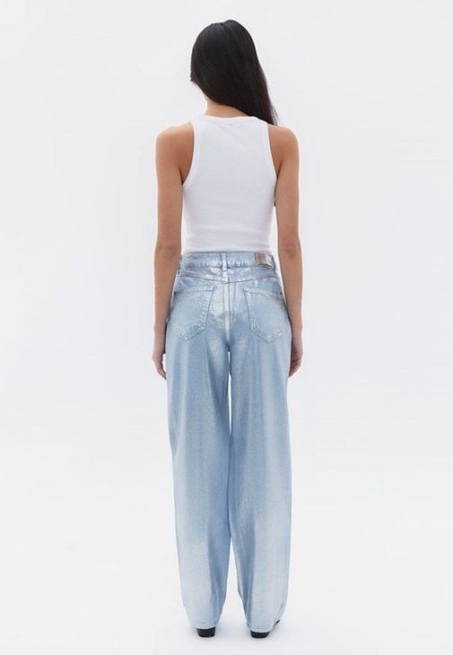 Straight-Fit Denim Pantolon ve Atlet Kombini