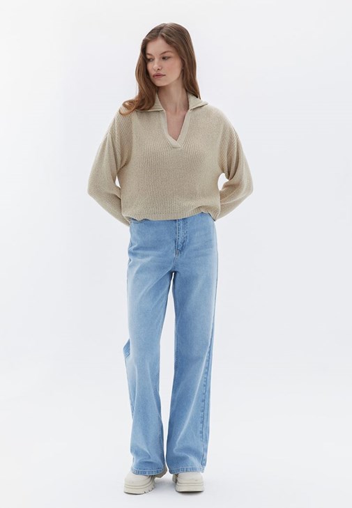 Polo Yaka Kazak ve Denim Pantolon Kombini