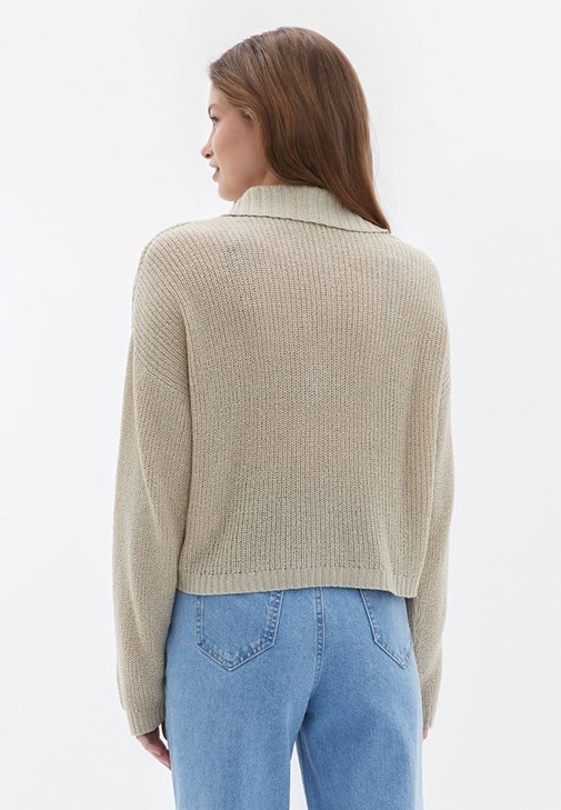 Polo Yaka Kazak ve Denim Pantolon Kombini
