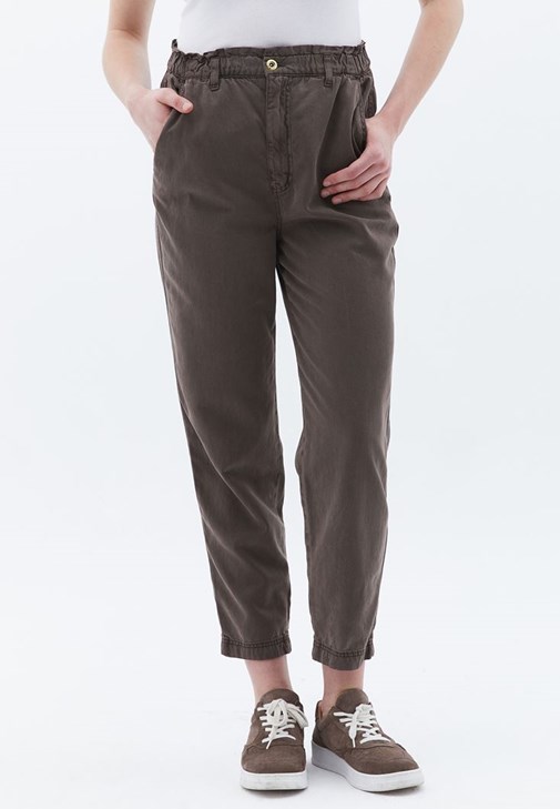 Tencel Baggy-Fit Pantolon ve Atlet Kombini