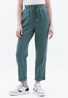 Women Green Linen Blended Carrot Fit Pants