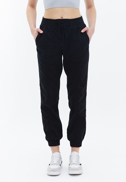 Orta Bel Jogger ve Dikişsiz Crop Top Kombini