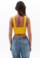 Women Yellow V-Neck Seamless Crop Singlet