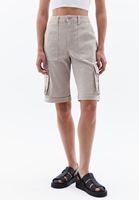 Women Beige Mid Rise Cargo Shorts with Belt
