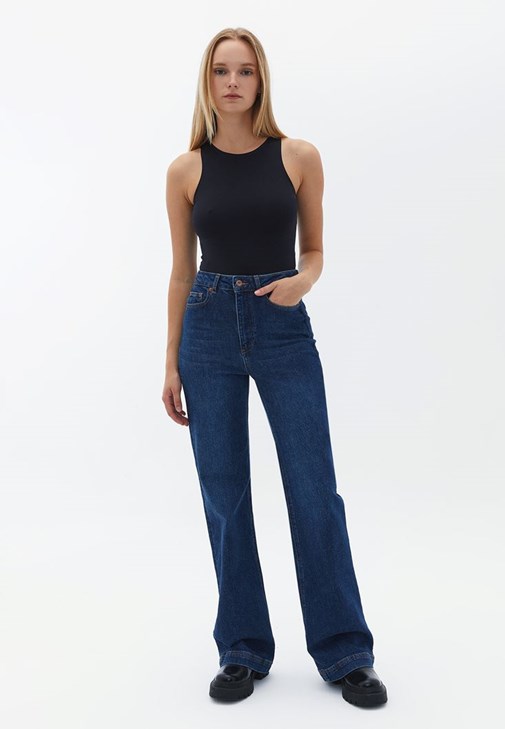 Bodysuit ve Denim Pantolon Kombini