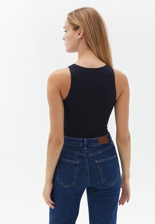Bodysuit ve Denim Pantolon Kombini