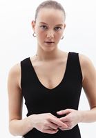 Women Black V-Neck Singlet