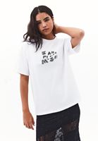 Bayan Beyaz Boyfriend Baskılı Tişört
