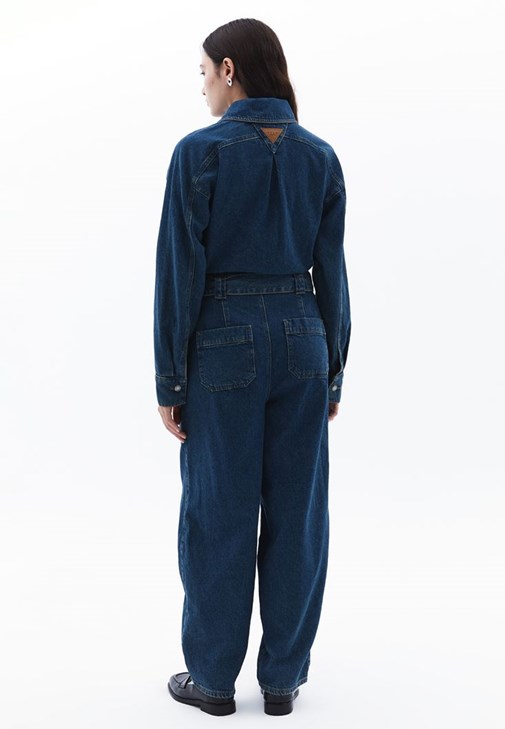Kemerli Denim Tulum	ve Çanta Kombini