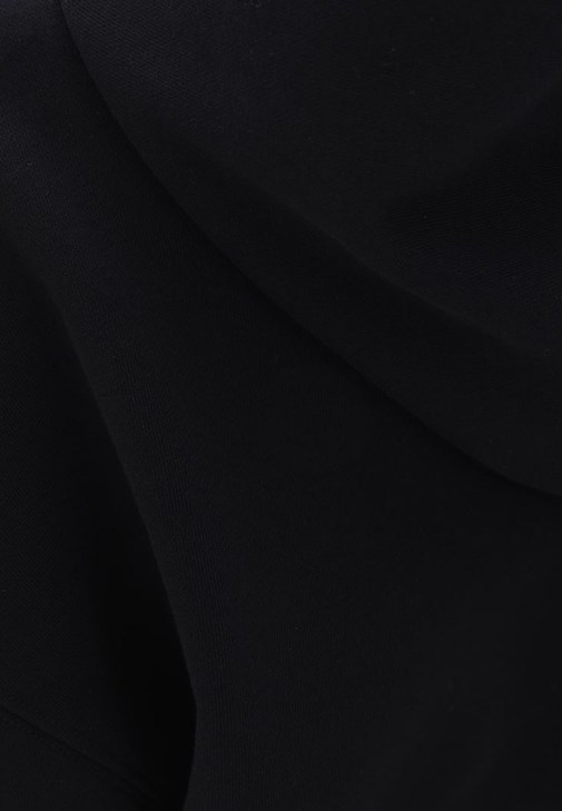 Kapüşonlu Sweat Elbise ve Ayakkabı Kombini