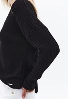 Women Black V-Neck Knit Sweater