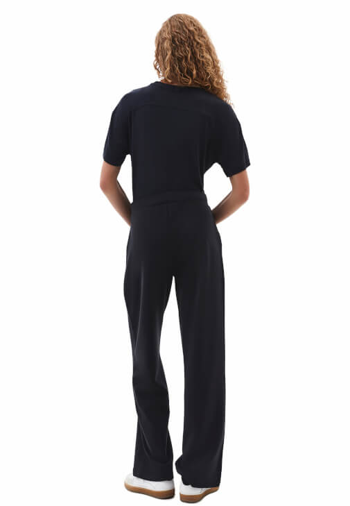 Straight-Fit Pantolon ve Modal Atlet Kombini