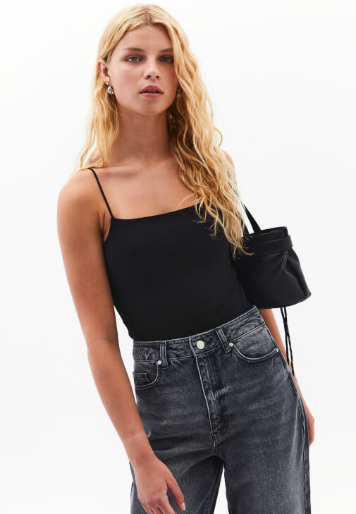Modal Atlet ve Mom-Fit Pantolon Kombini