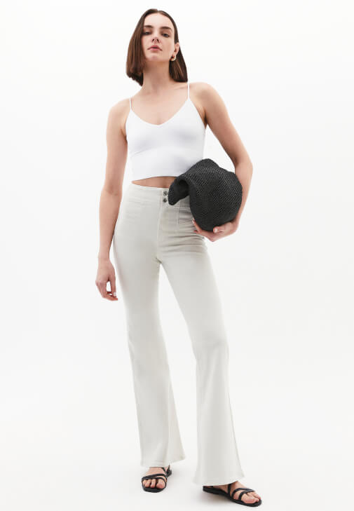 Askılı Atlet ve Tencel Flare Pantolon Kombini