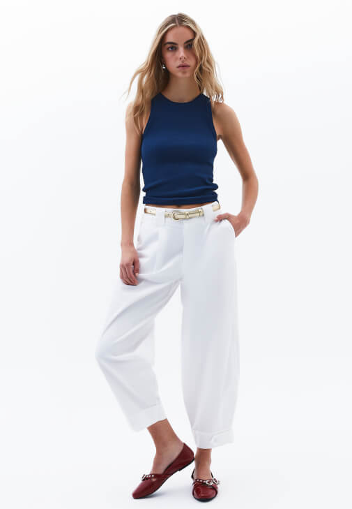 Halter Yaka Atlet ve Barrel-Fit Pantolon Kombini