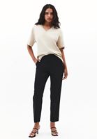 Bayan Siyah Yüksek Bel Slim-Fit Pantolon