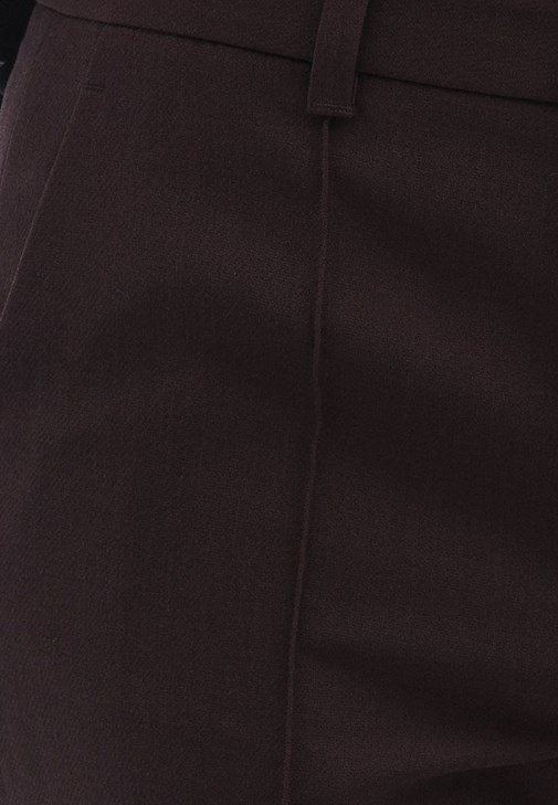 Bootcut Pantolon ve Crop Kazak Kombini
