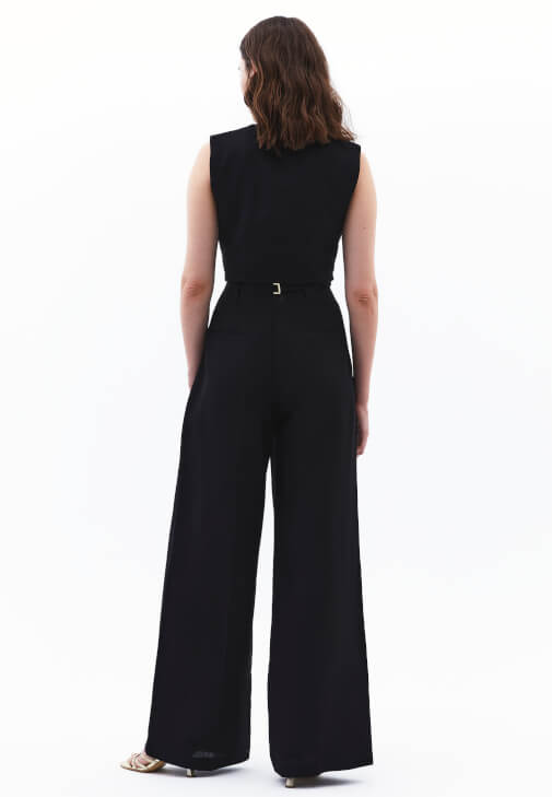 Keten Wide-Leg Pantolon ve Keten Yelek Kombini