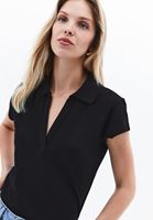 Bayan Siyah Polo Yaka Tişört