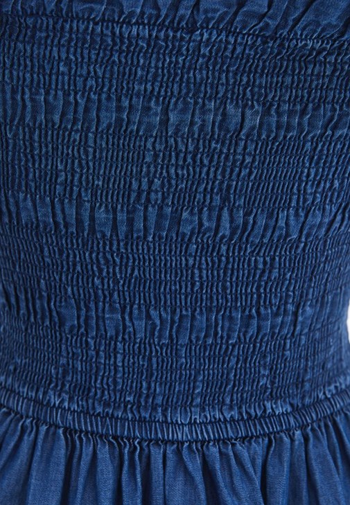 Gipeli Denim Elbise ve File Ayakkabı Kombini