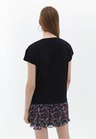 Women Black V-neck Linen Tshirt