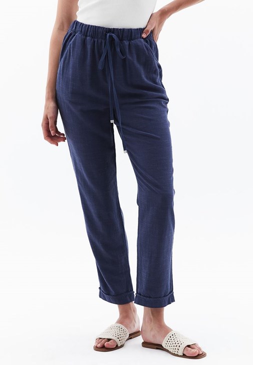 Keten Carrot-Fit Pantolon ve Atlet Kombini