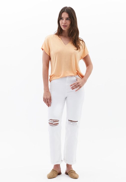 Keten Karışımlı Tişört ve Tencel Pantolon Kombini