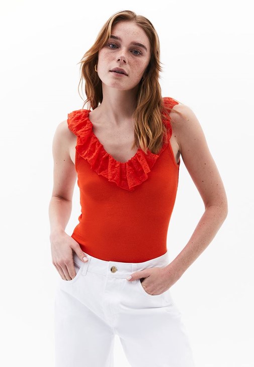 Fırfır Detaylı Atlet ve Wide-Leg Pantolon Kombini