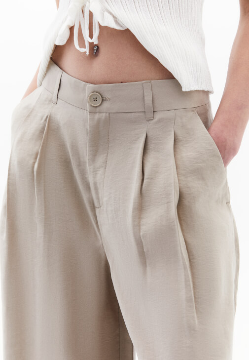 Culotte Pantolon ve Fırfırlı Bluz Kombini