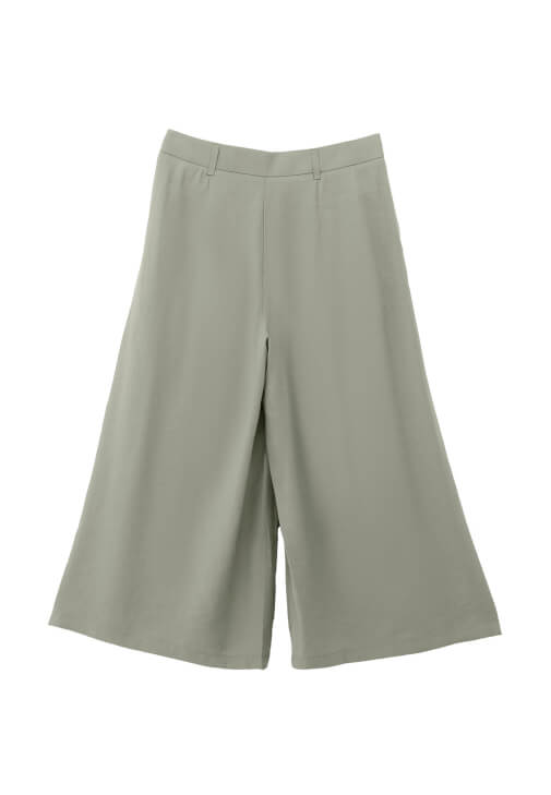 Culotte Pantolon ve Büzgülü Bluz Kombini