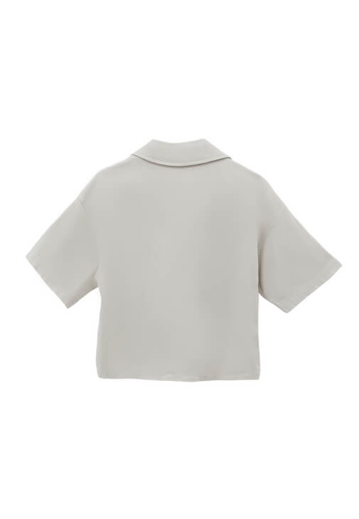 Cepli Oversize Gömlek ve Mini Şort Kombini