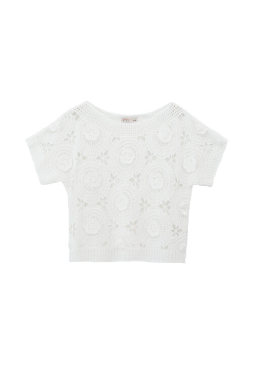Jakarlı Crop Bluz ve Denim Şort Kombini