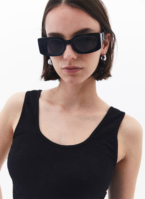 Seamless Crop Top ve Barrel-Fit Pantolon Kombini