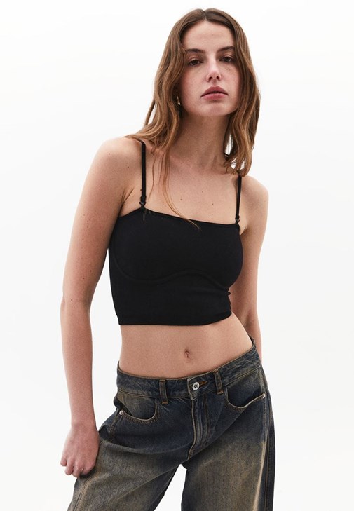 Fitilli Crop Atlet ve Denim Pantolon Kombini