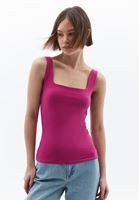 Women Pink Cotton Blended Square Neck Singlet